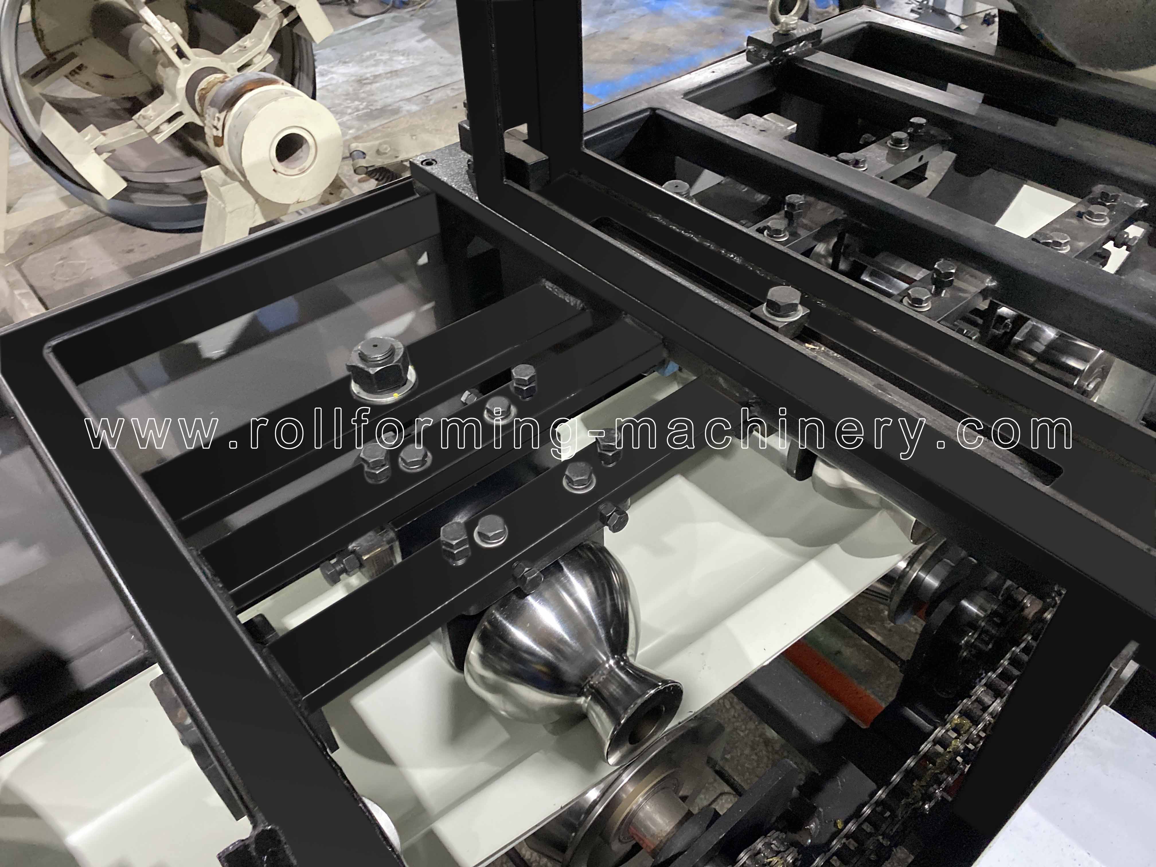 moulin &agrave; former