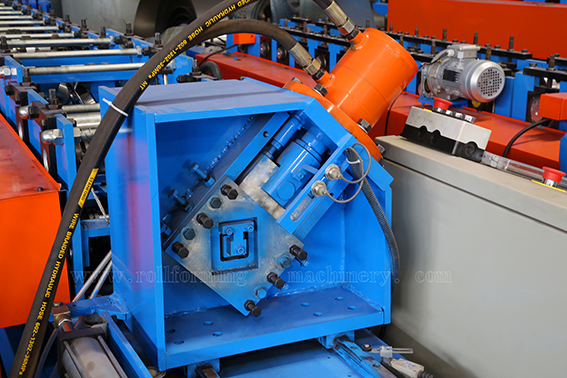 Coupeur de poteau hydraulique