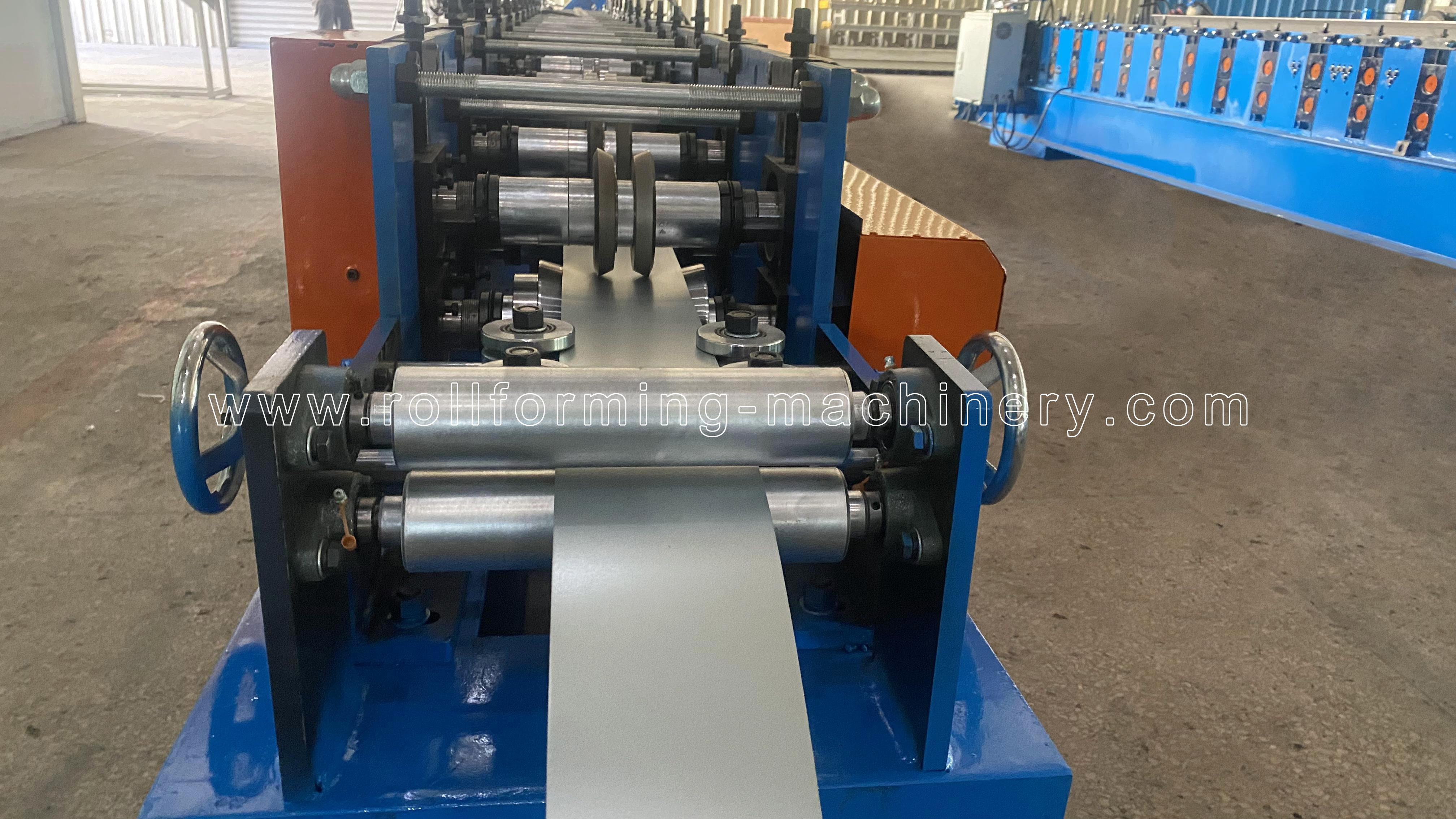 Dispositif de guidage d'alimentation