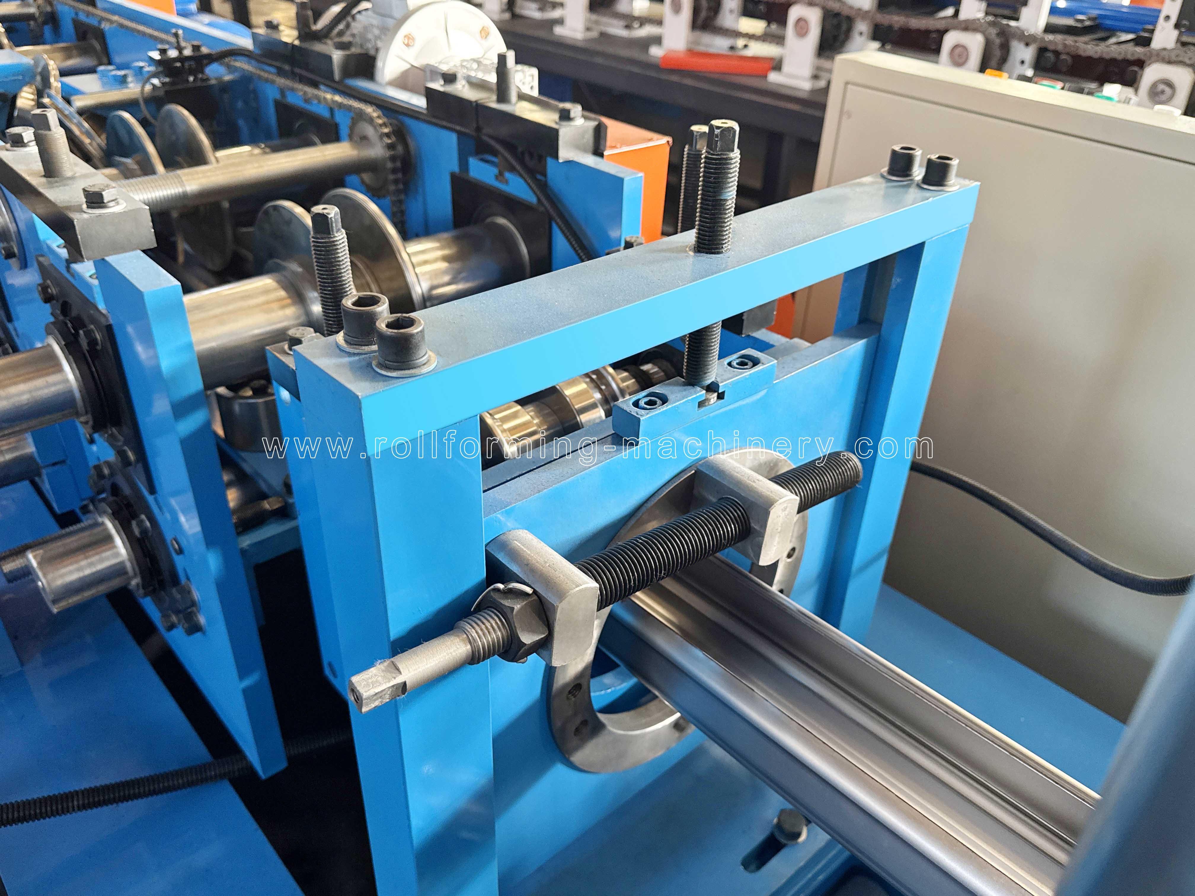 Dispositif de mise &agrave; niveau