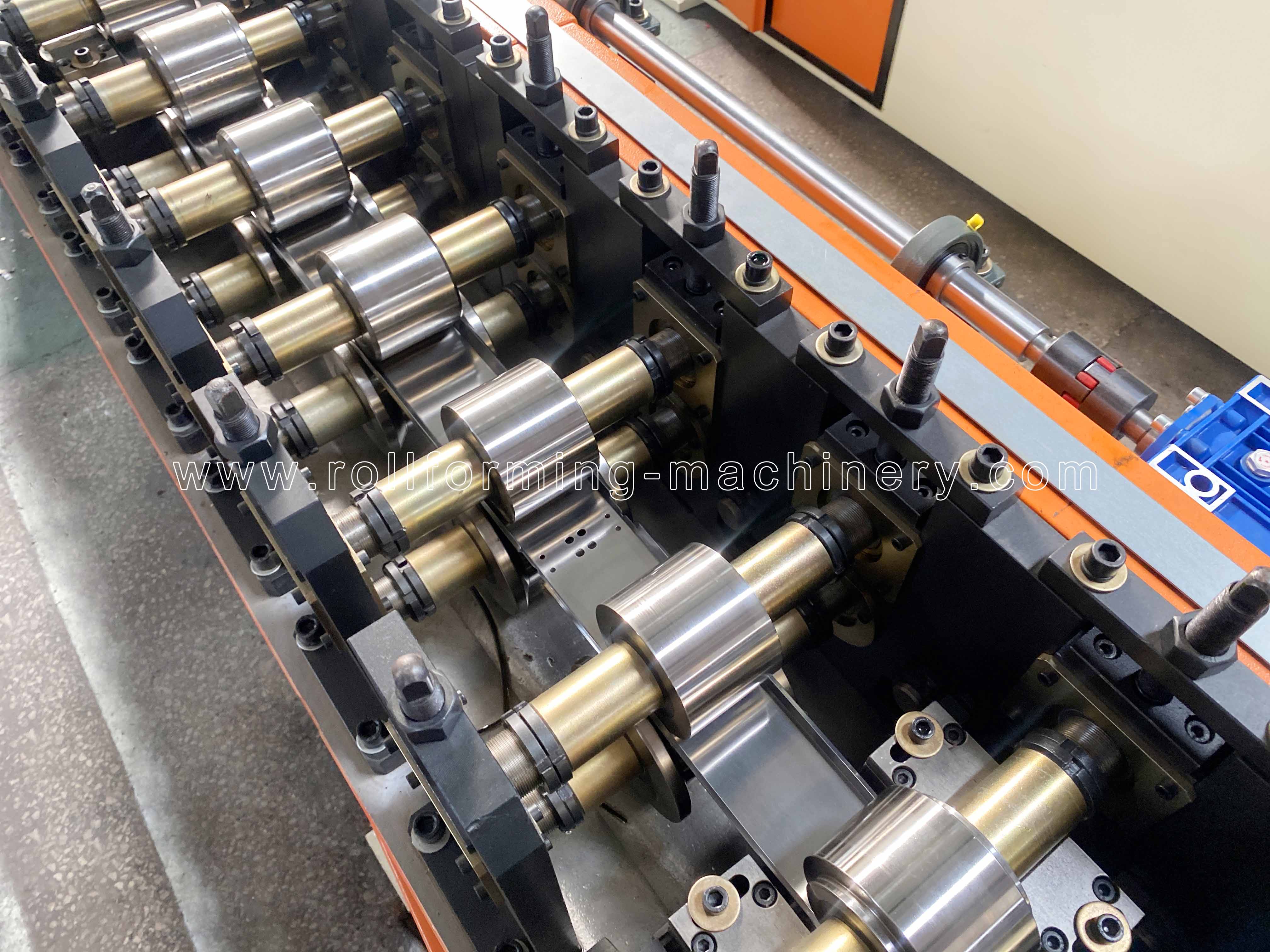 moulin &agrave; former